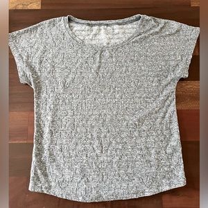 Oiselle Textured Top size 6 breathable and styling 😻